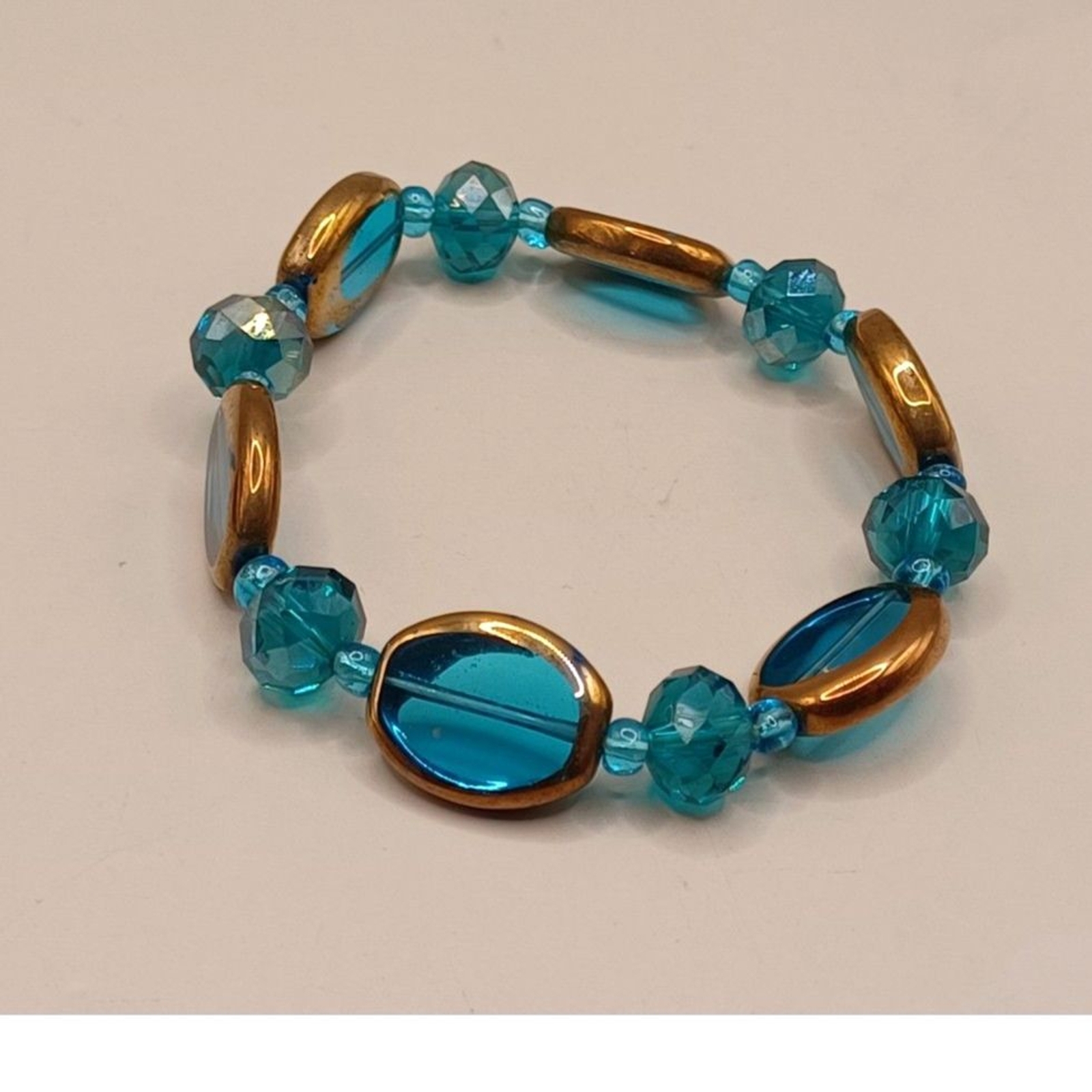 Vintage Light, Lovely Teal Blue Faceted and Flat Oval and Glass Beaded Bracelet