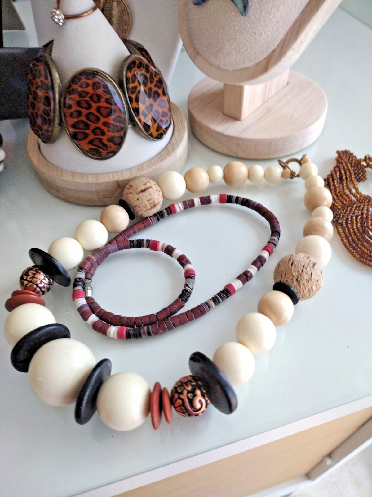 The BETTER BOHEMIAN Lot Gold & Silver Tone, Shell, Stone, Bead, 45pc Some Signed
