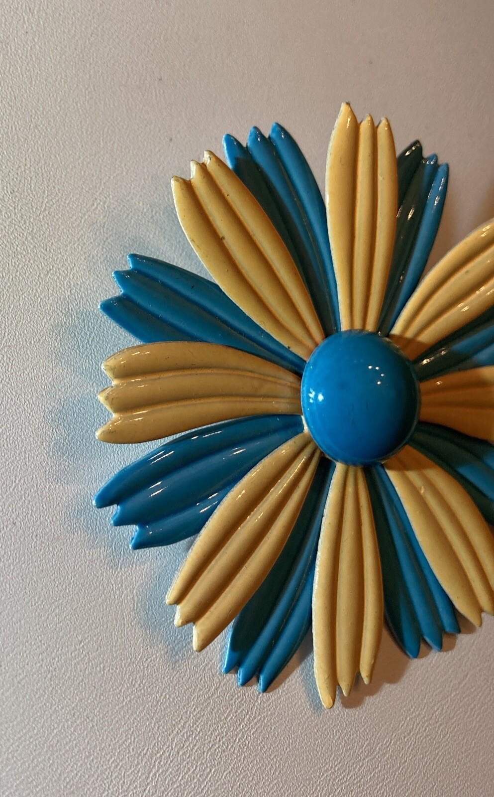 Vtg Layered Brooch Flower Daisy Metal Enamel Teal Light Blue Yellow Spring 2.75”