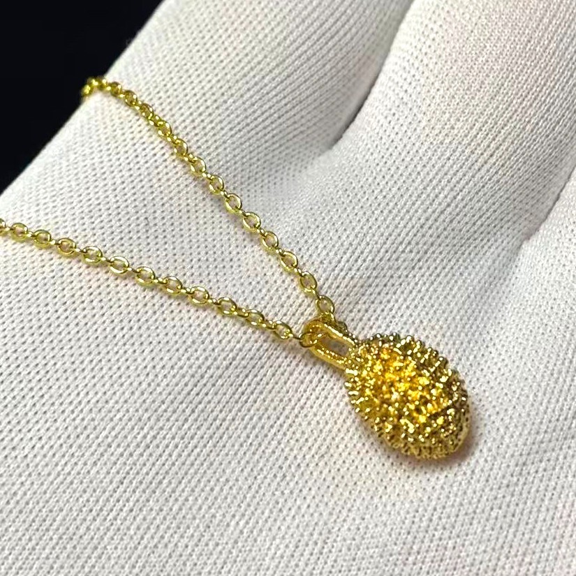VTG Gold-plated? (NOT SURE ) Gold Tone Pendant Necklace marked ‘999’, 17 inch