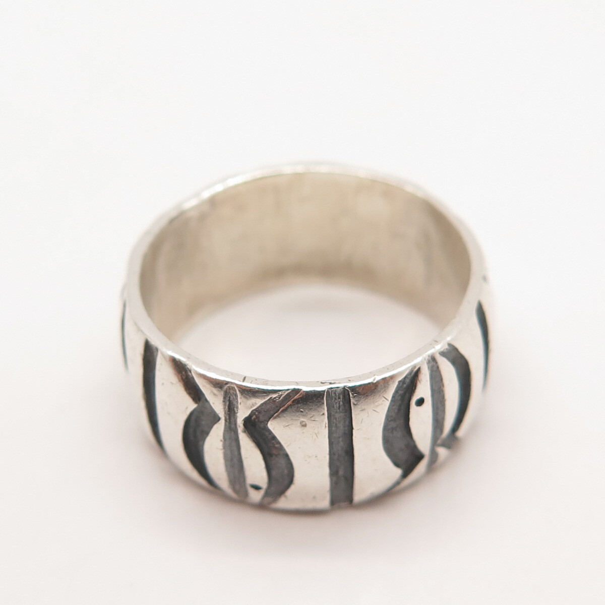 980 Silver Vintage Tribal Band Ring Size 9
