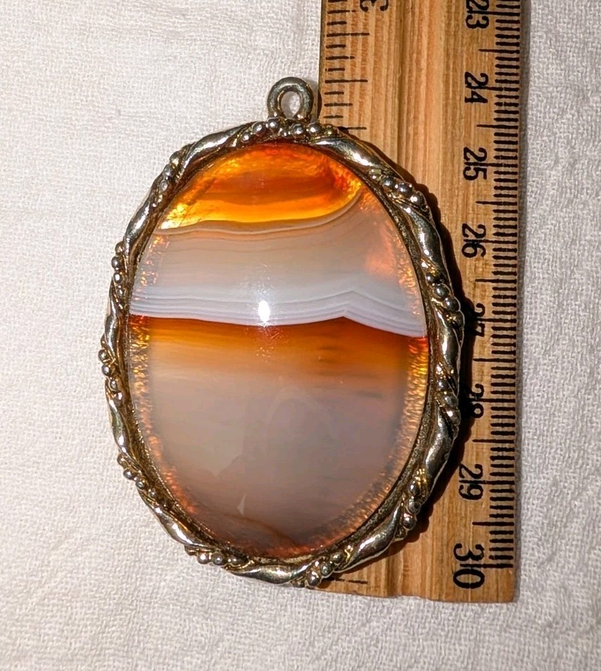 Natural Banded Agate White Brown Orange Oval Pendant Gold Tone Metal Accessory