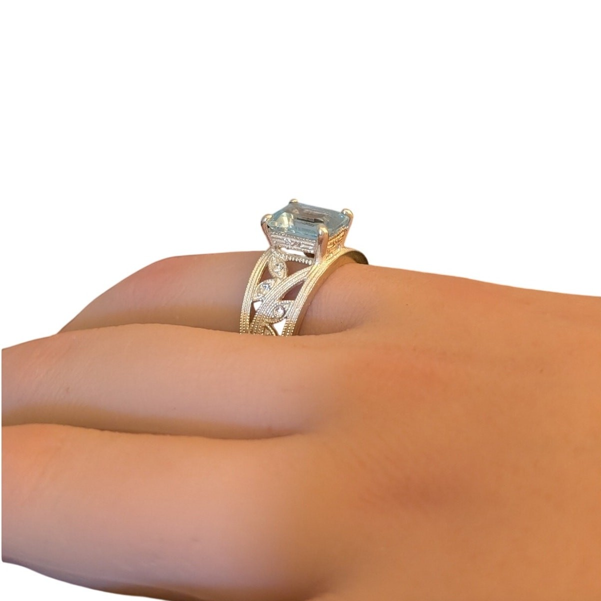 925 Sterling Silver Blue Topaz & White Topaz Leaf Accent Sides Ring Sz 8.75
