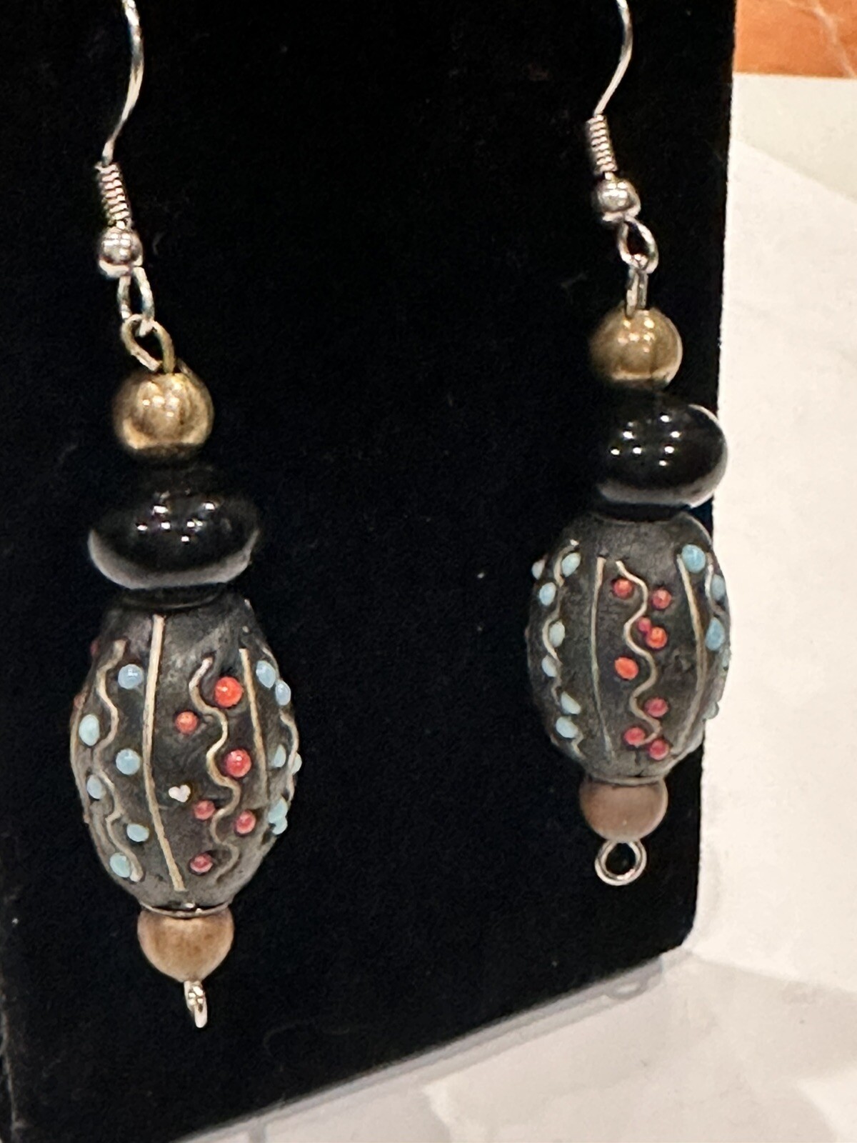 VINTAGE KASHMIRI DANGLE & GREEN LUCITE EGG OVAL FRENCH WIRE EARRINGS LOT 2 PAIR