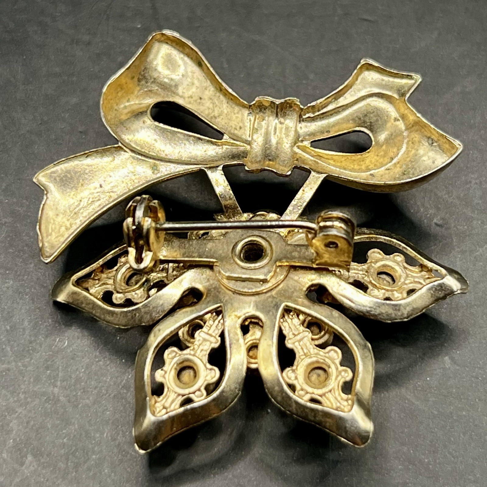 Vtg Rhinestone Brooch 2 pc Lot Green Starburst Red Snowflake Flower *See Notes