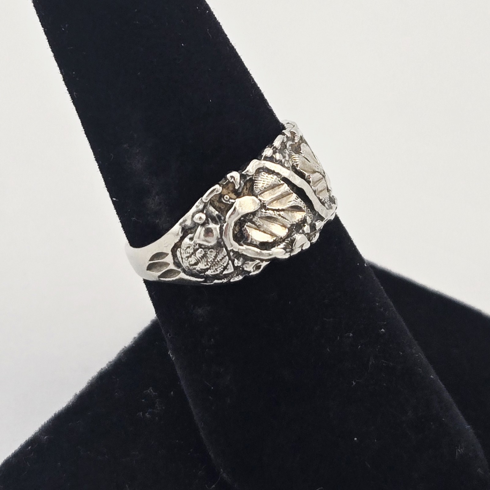 VTG Black Hills Gold Sterling Silver Leaf Floral Band Nature Ring Size 6.5 3.4g