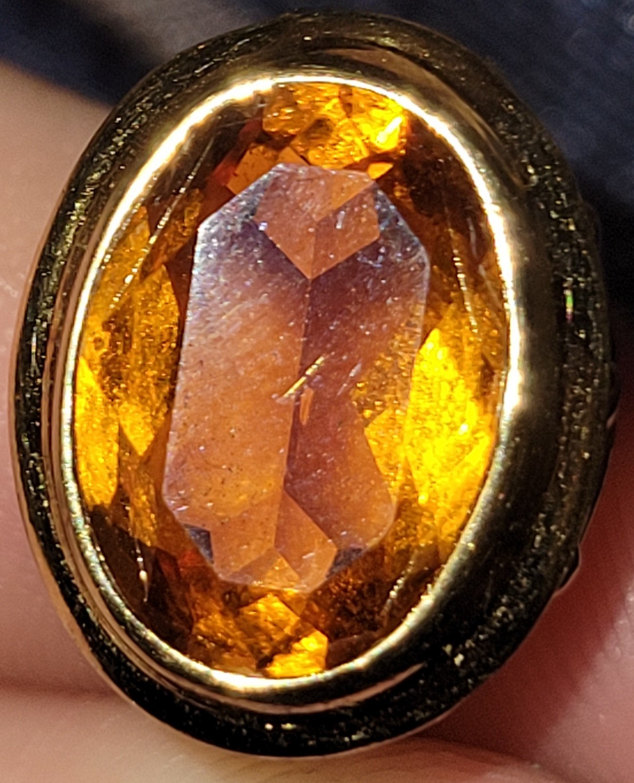 Vintage Citrine Clip On Earrings I Believe They Are Gold Plated Not Sure As-Is