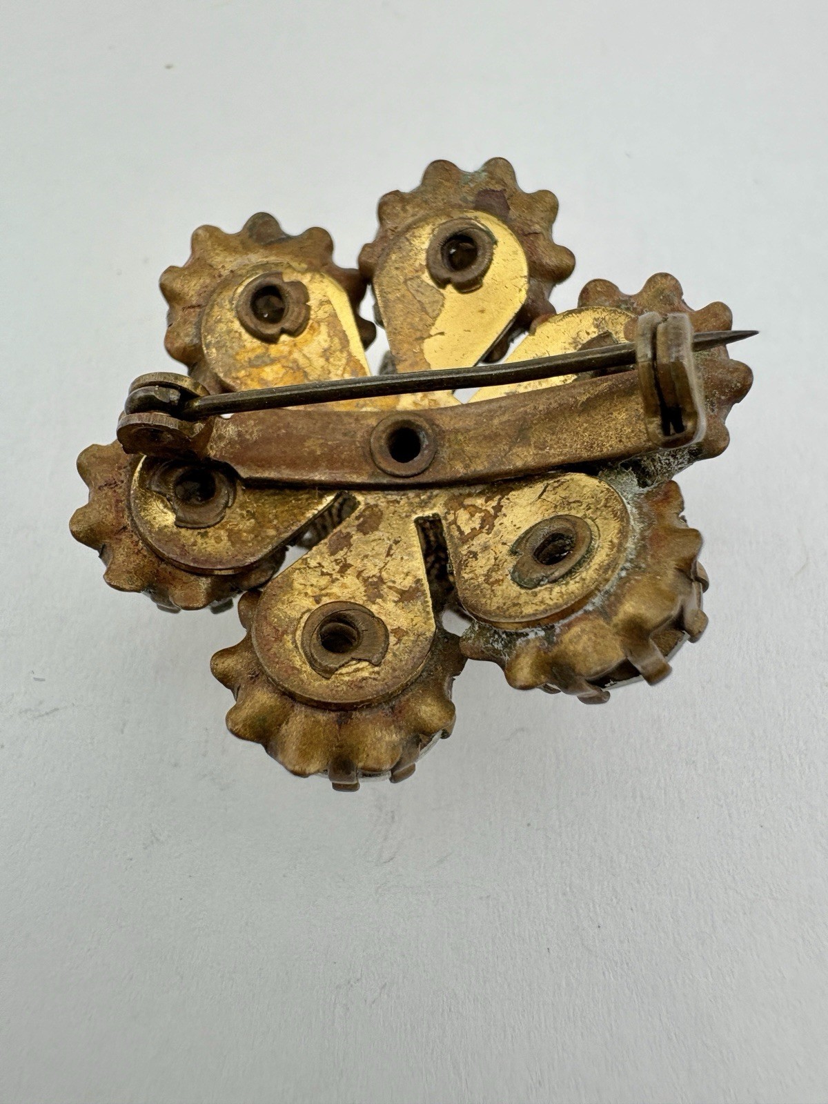 Vintage Large Brass Clear Fine Round Rhinestone Floral Brooch pin