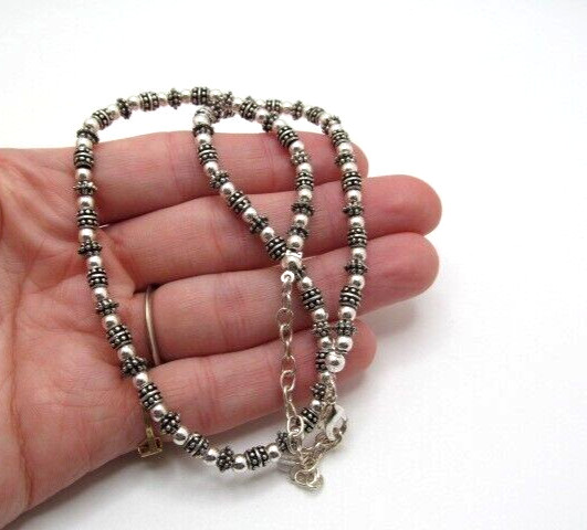 Vintage Silver Tone Ball Bead & Barrel Beaded 5.3mm Necklace 16 to 19.25 Inch