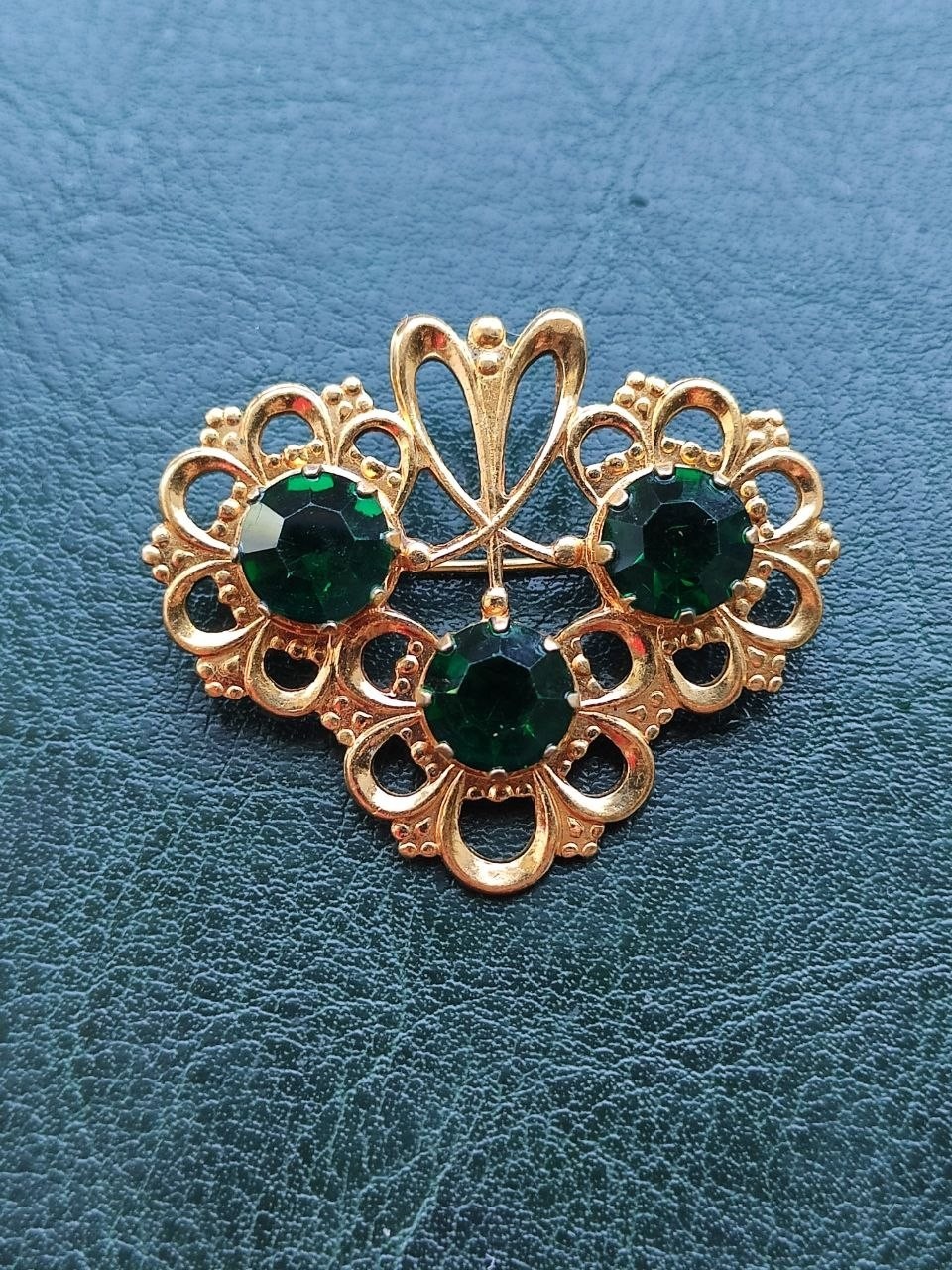 Vintage Soviet USSR Brooch Pin Green Glass Openwork Gold Tone 1980s