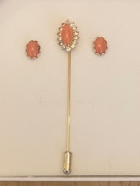 Vintage 1980s Set of Pink Coral & Dimond Pin and Stud Earrings – Gold Plated