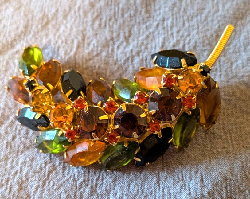 Vintage Unsigned Juliana Rich Fall Colors Rhinestone Leaf Brooch Pin 2.5″