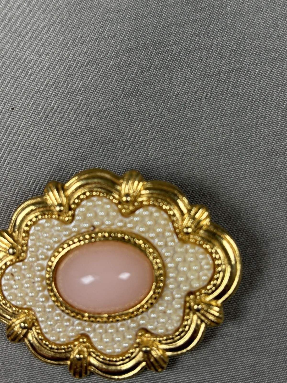 Vtg Avon Pink Cabochon Gold Tone Faux Pearl Flower Floral Brooch Pin Victorian