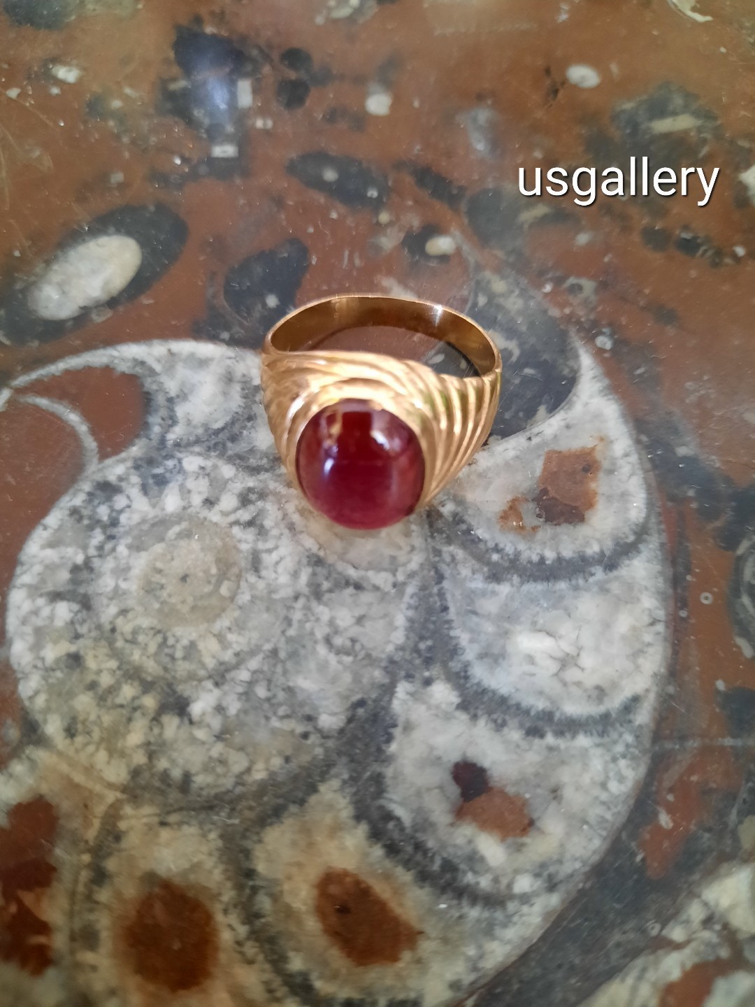 VTG 18 K GOLD, RUBY, CARBOUCHON RING,SIZE 7 3/4