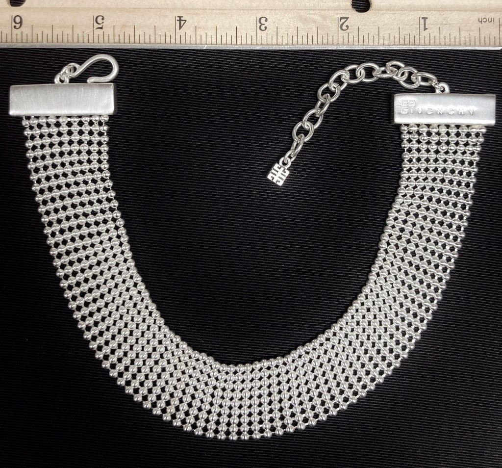 VINTAGE GIVENCHY SILVER MESH BALL CHAIN ADJUSTABLE CHOKER STATEMENT NECKLACE J58