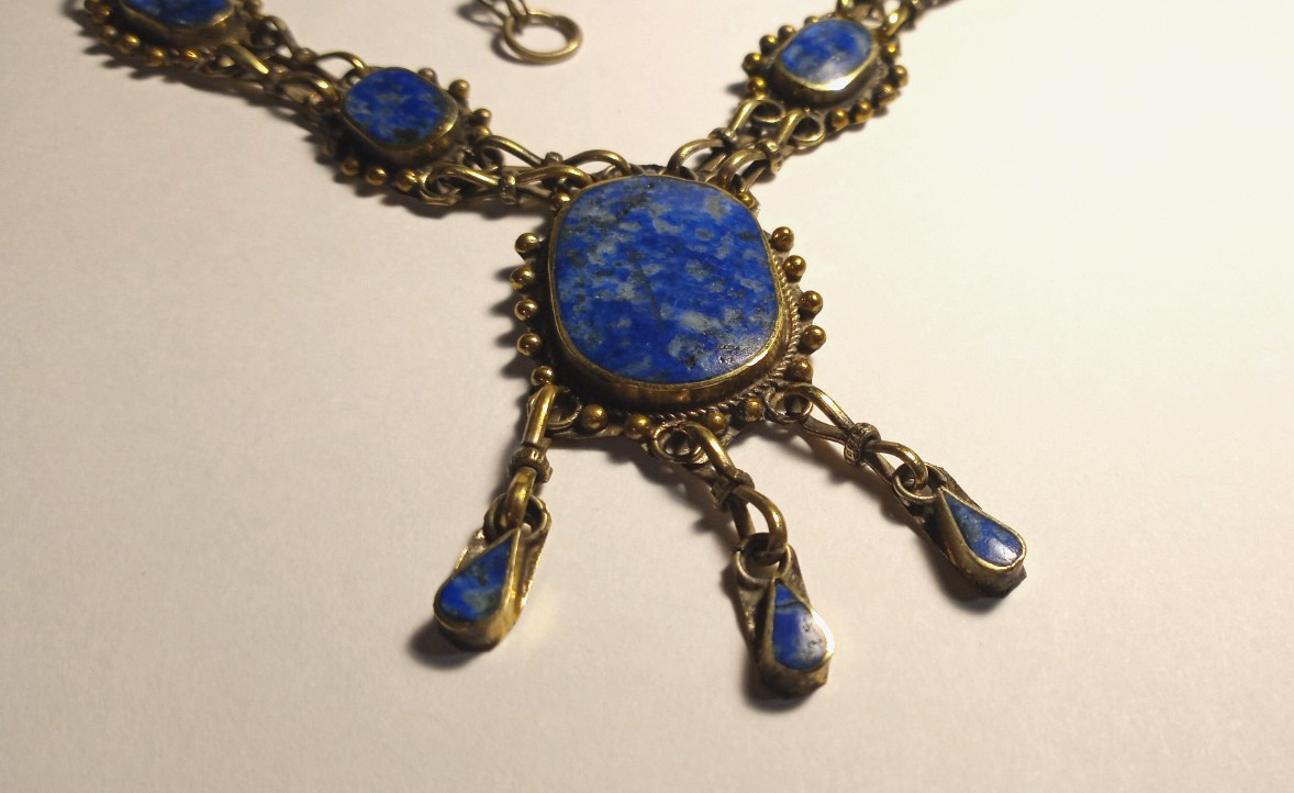 Beautiful Vintage Sodalite Stone Bib Necklace