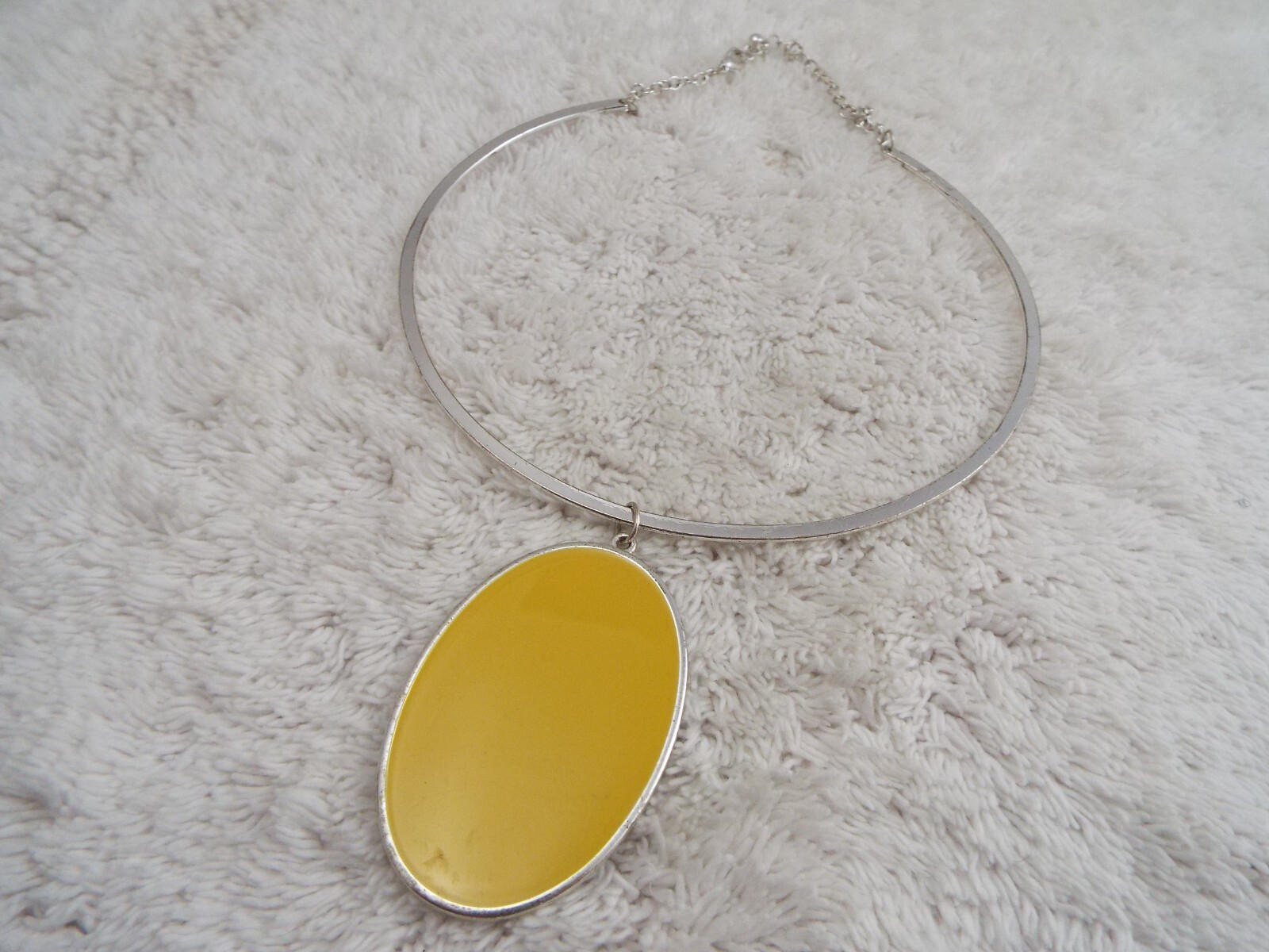 Silvertone Yellow Pendant Rigid Collar Necklace