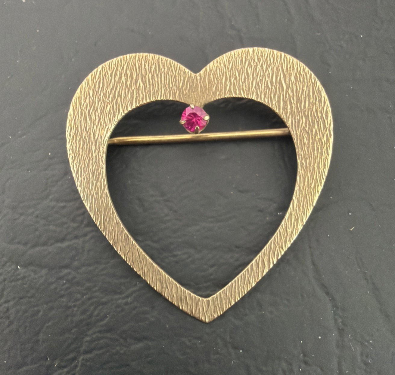 VINTAGE WINARD 1/20 12K GF GOLD HEART Pin Brooch. 1”1/4