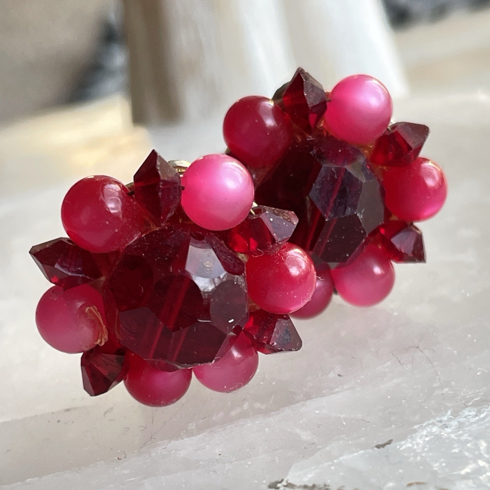 VTG Lisner Fuchsia Pink Bead Red AB Cluster Clip On Midcentury Earrings