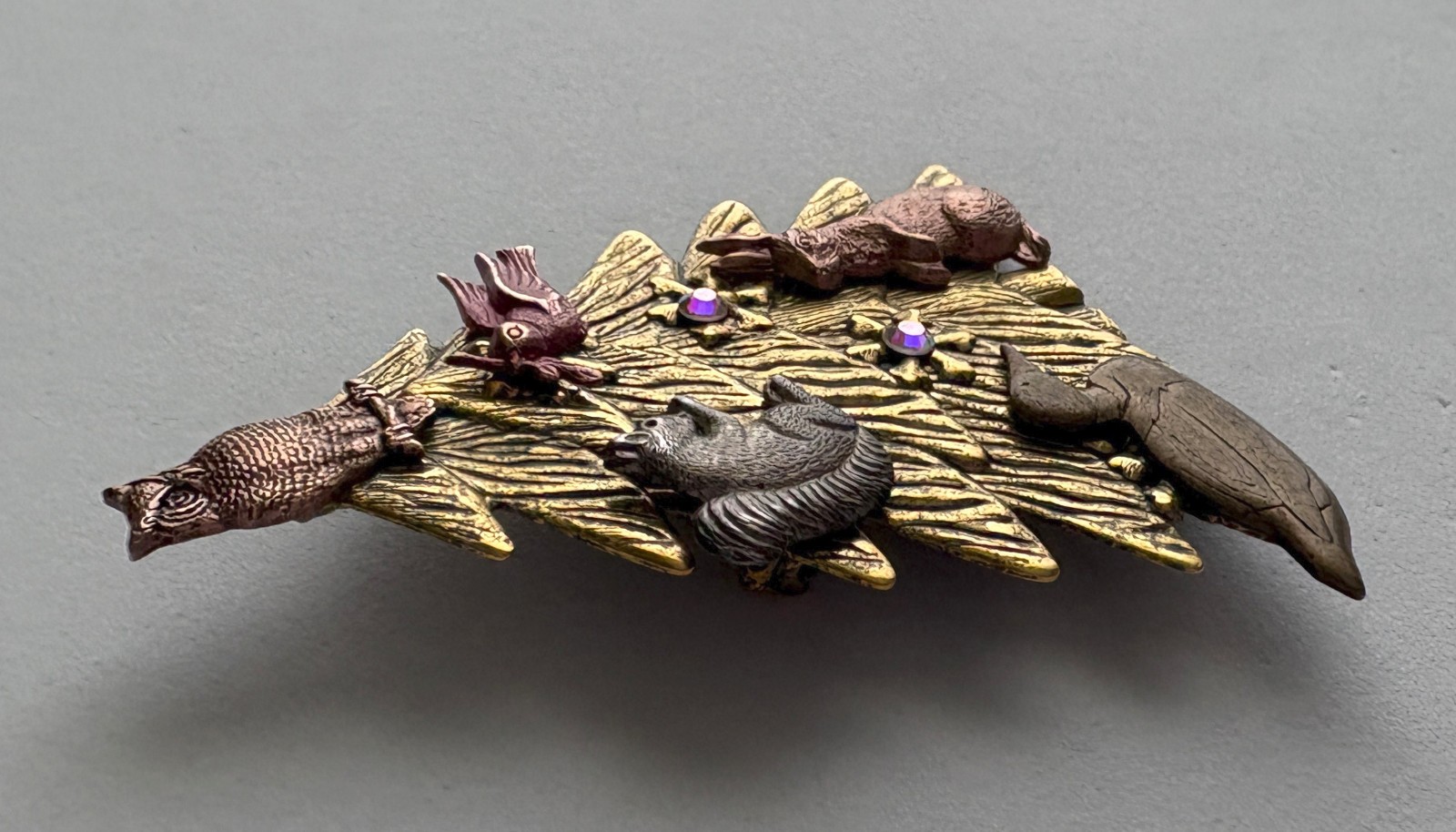 VINTAGE CHRISTMAS TREE PIN BROOCH ARTISAN METAL ANIMALS PINK RHINESTONES HTF 55