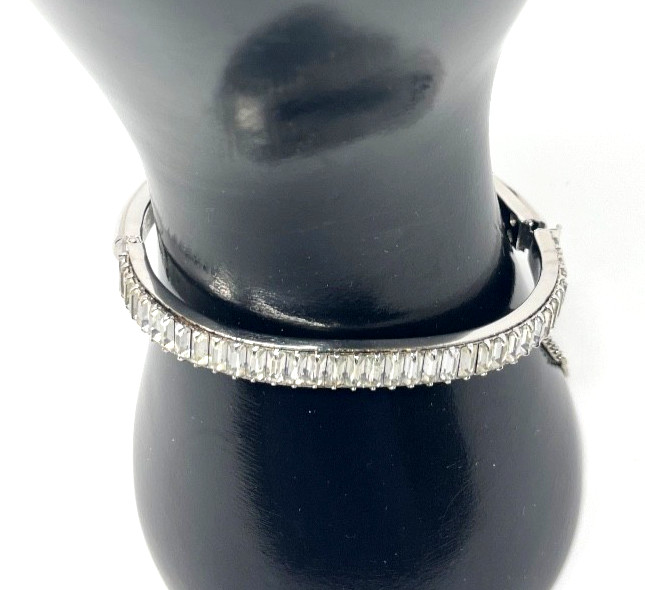 Vintage Rhinestone Baguette Bangle Bracelet Silver Hinged Oval XS 6″ Small Wrist