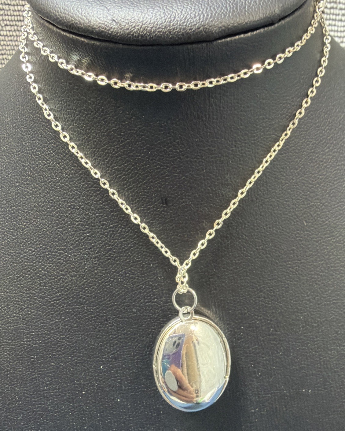 Vintage Ornate Oval Locket Necklace 18” Chain Center Purple Stone Silver Tone 1″