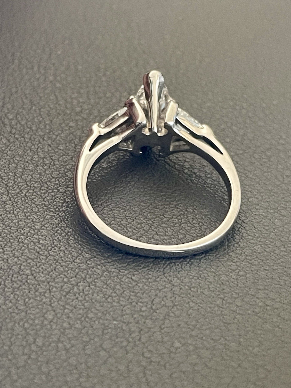 14KT White Gold 1.60CTW (1.00CT Center) Diamond Engagement Ring. Size 6(R211)