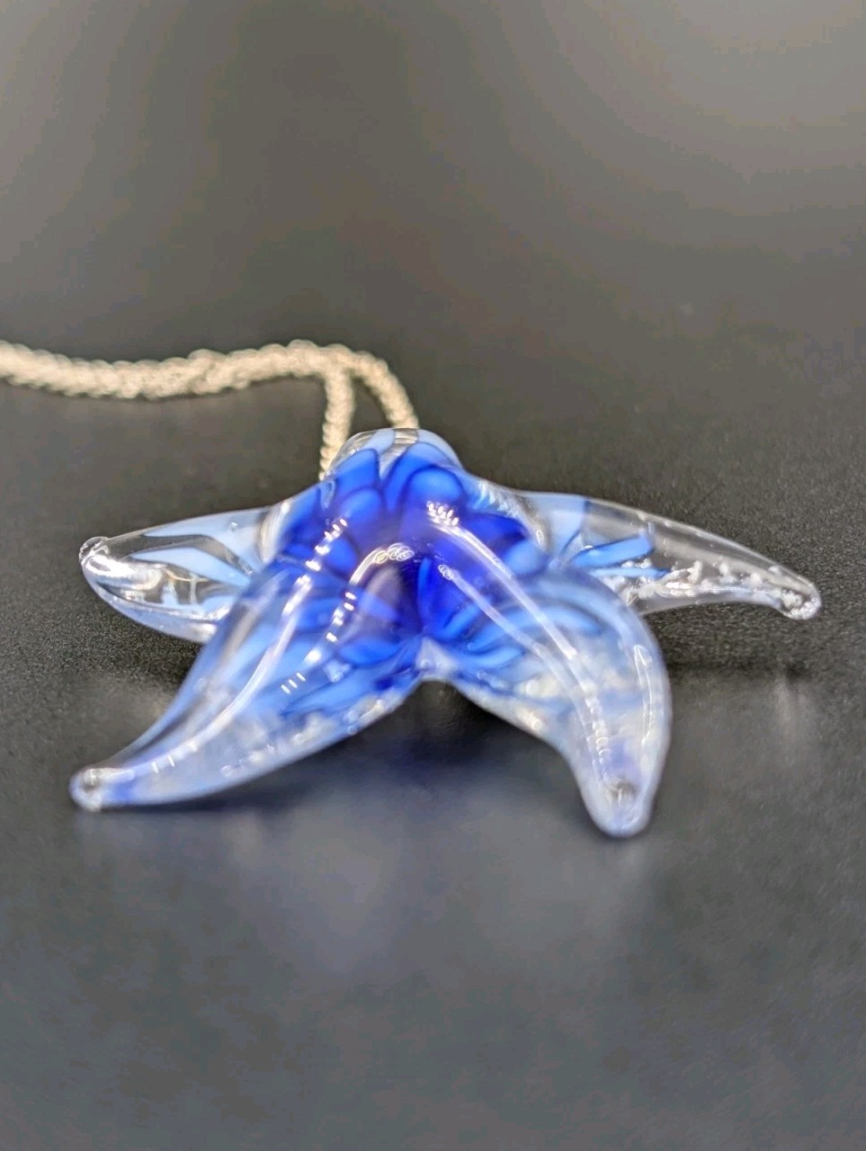 READ! Vtg Blue White Art Glass Starfish Pendant 18″ Sterling Loose Rope Necklace