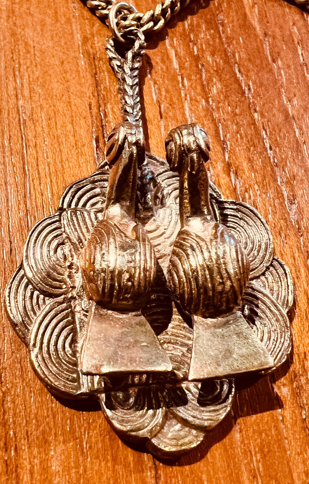Vintage Pecking Birds Pendant Necklace With Chain Alva Museum Replica Studios