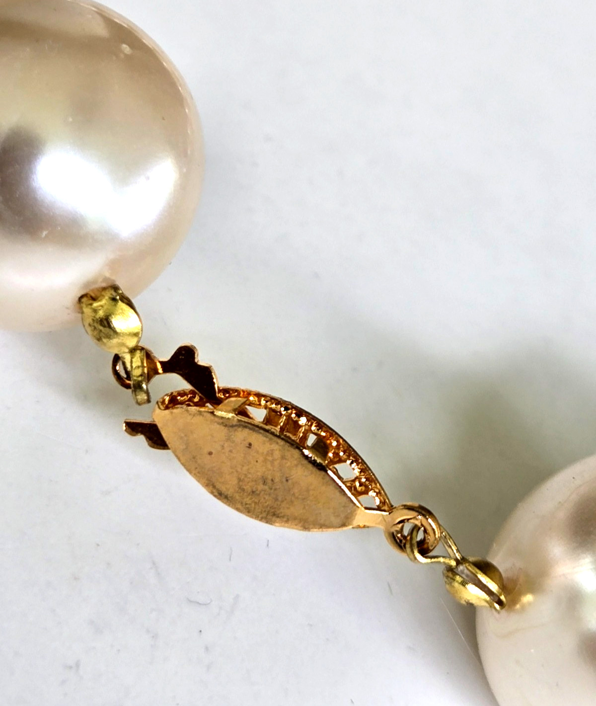 Vintage Chunky Faux Pearl Choker Necklace 19″ Gold Tone Fish Hook Clasp