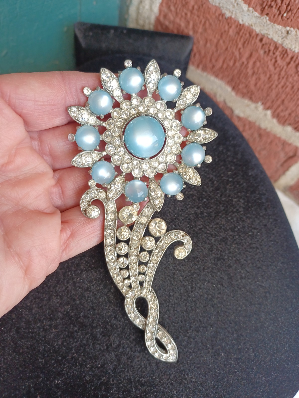 HUGE VINTAGE ART DECO ERA UNSGD CORO ? BLUE MOONGLOW CAB FLORAL RHINESTONE PIN