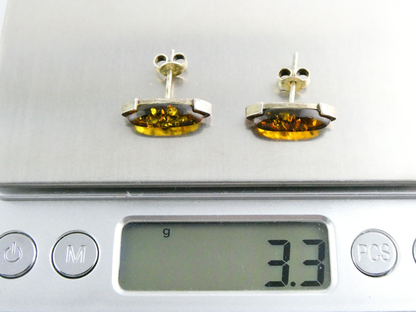 Vintage Sterling Silver Baltic Amber Pointed Cabochon Stud Earrings 3.3g .75 In