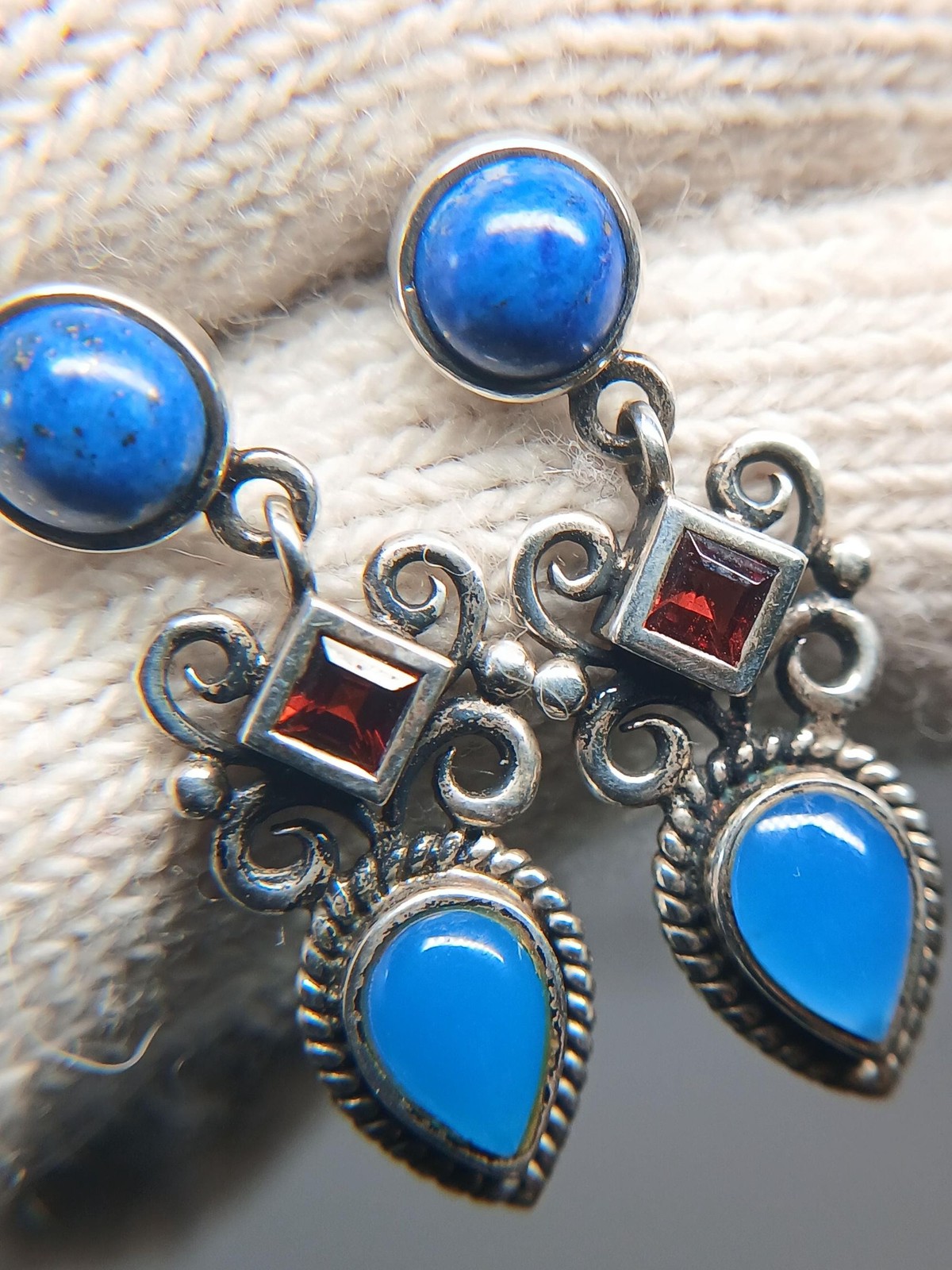 Vintage Sterling Silver 925 Thai Blue Iolite Lapis Lazuli Garnet Dangle Earrings