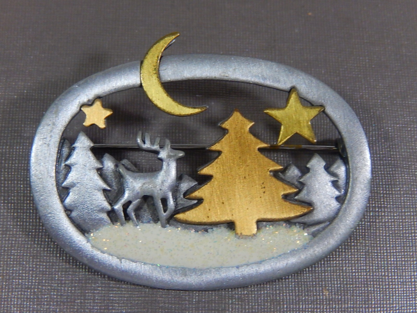 VTG JJ WOODLAND WINTER SCENE PEWTER GOLD MOON STARS REEINDEER BROOCH PIN