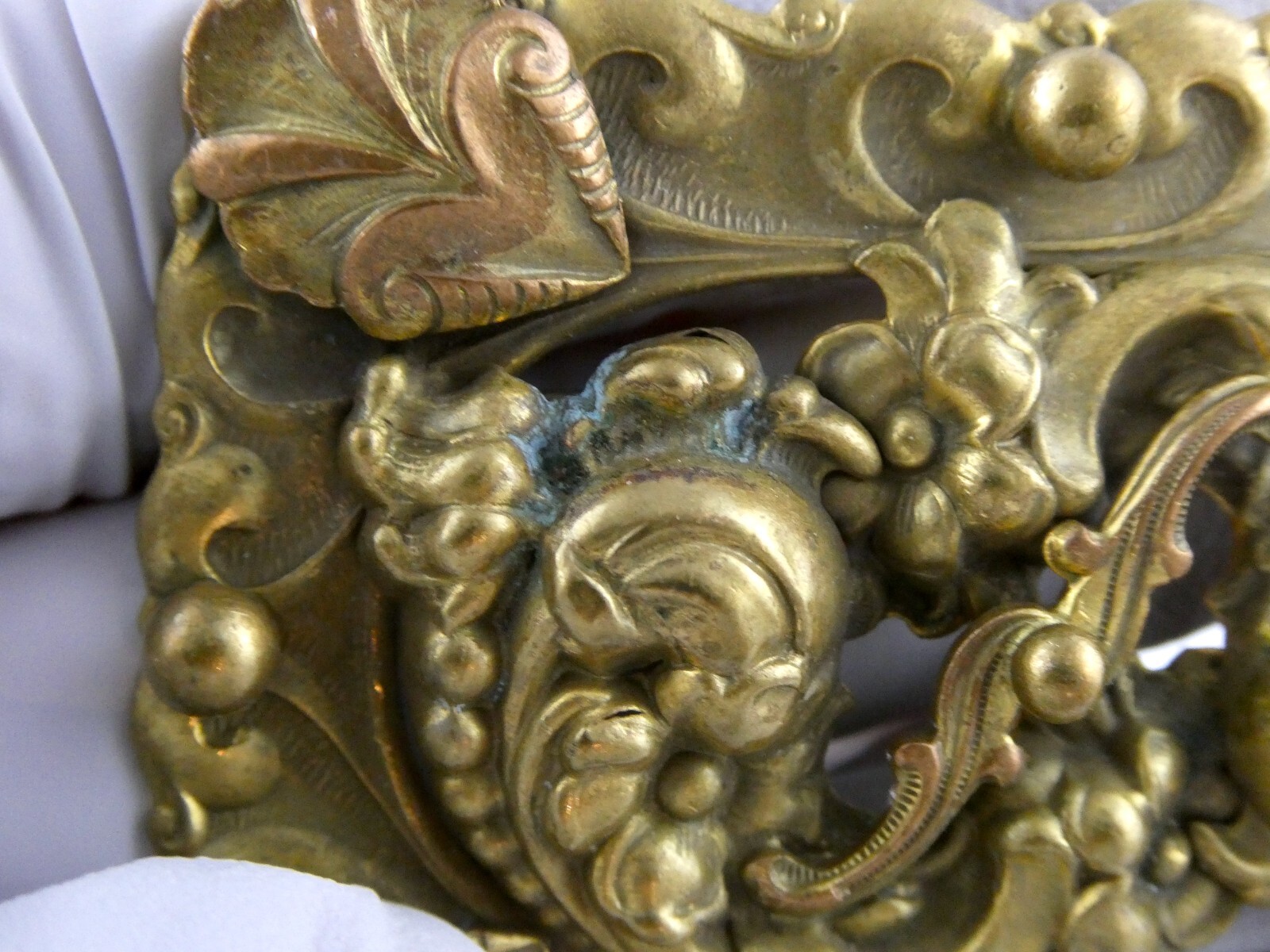 Vintage Brass Goldtone Belt Buckle Style Brooch or Pin Unsigned 25g 2 3/8 Inches