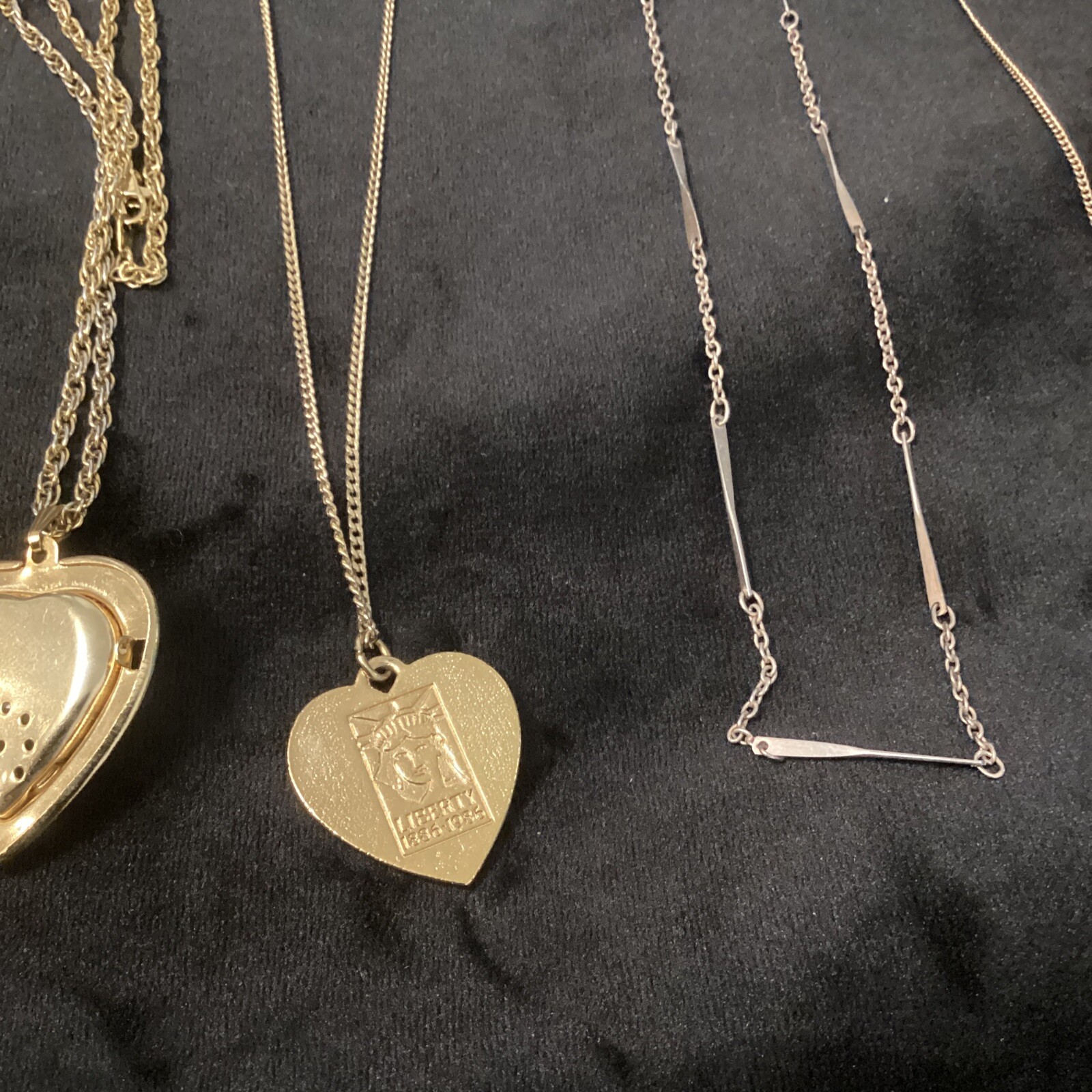 Vintage 8 Avon & Unbranded Necklaces All Excellent Condition