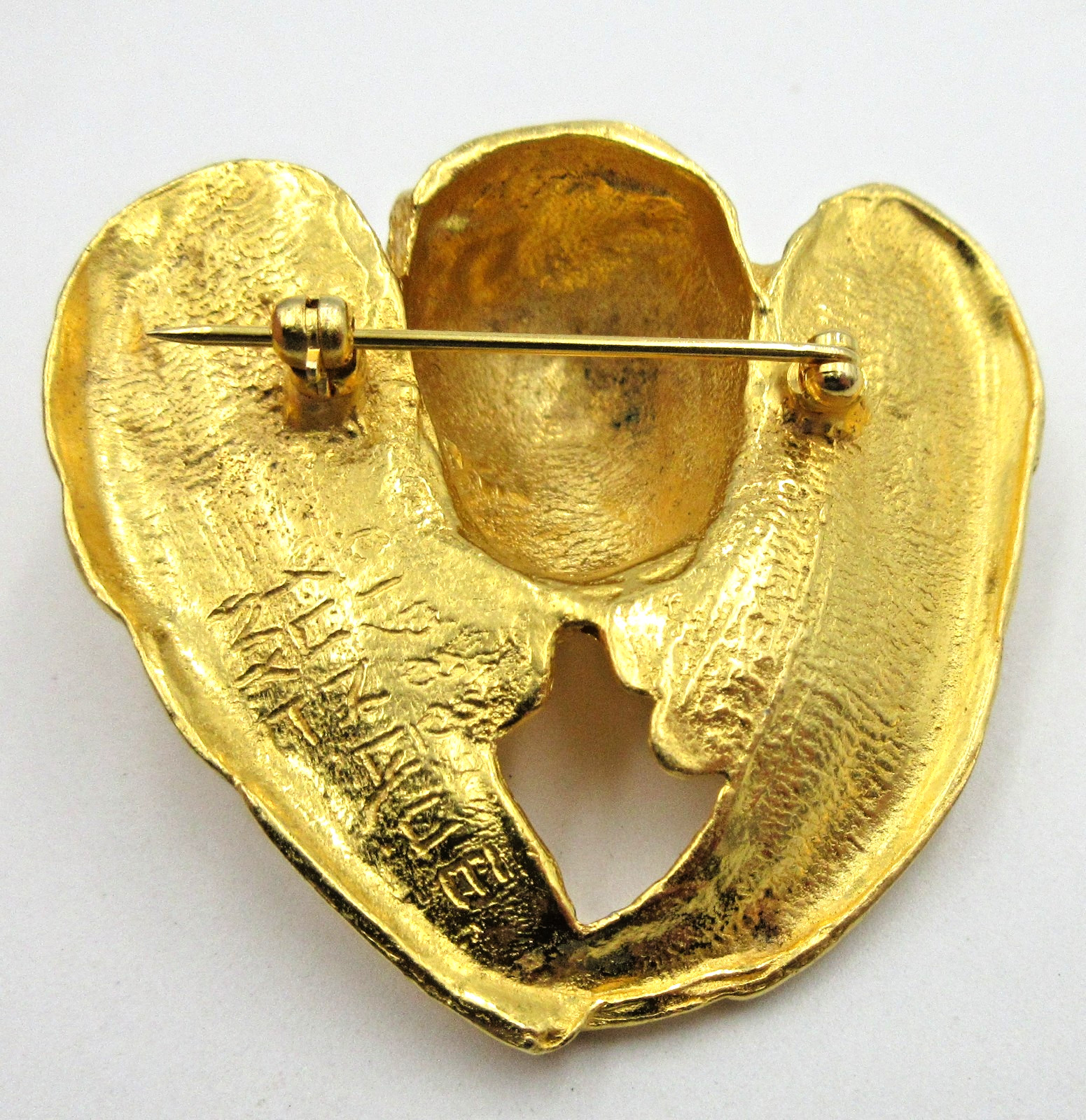 VTG SIGNED 1980S CHERUB ANGEL WINGS Brooch Pin Brushed gold tone metal Christian