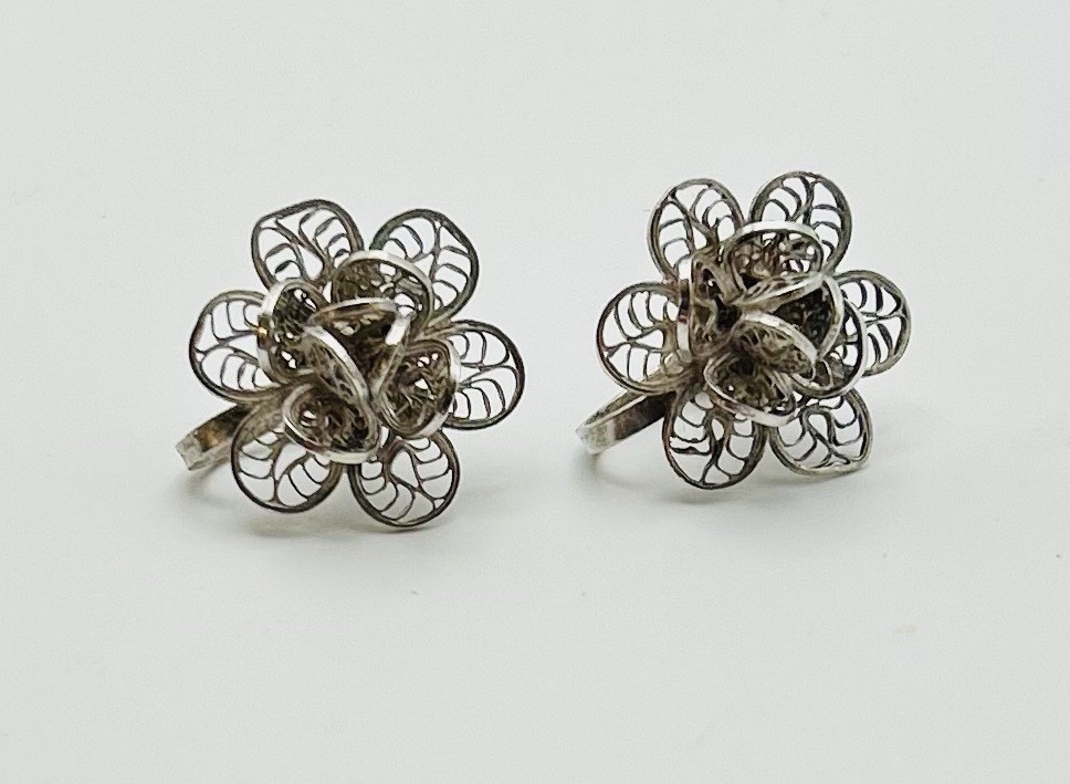 Antique 800 Silver MEXICO Cannetille Filigree Flower Screw-Back Earrings Signed