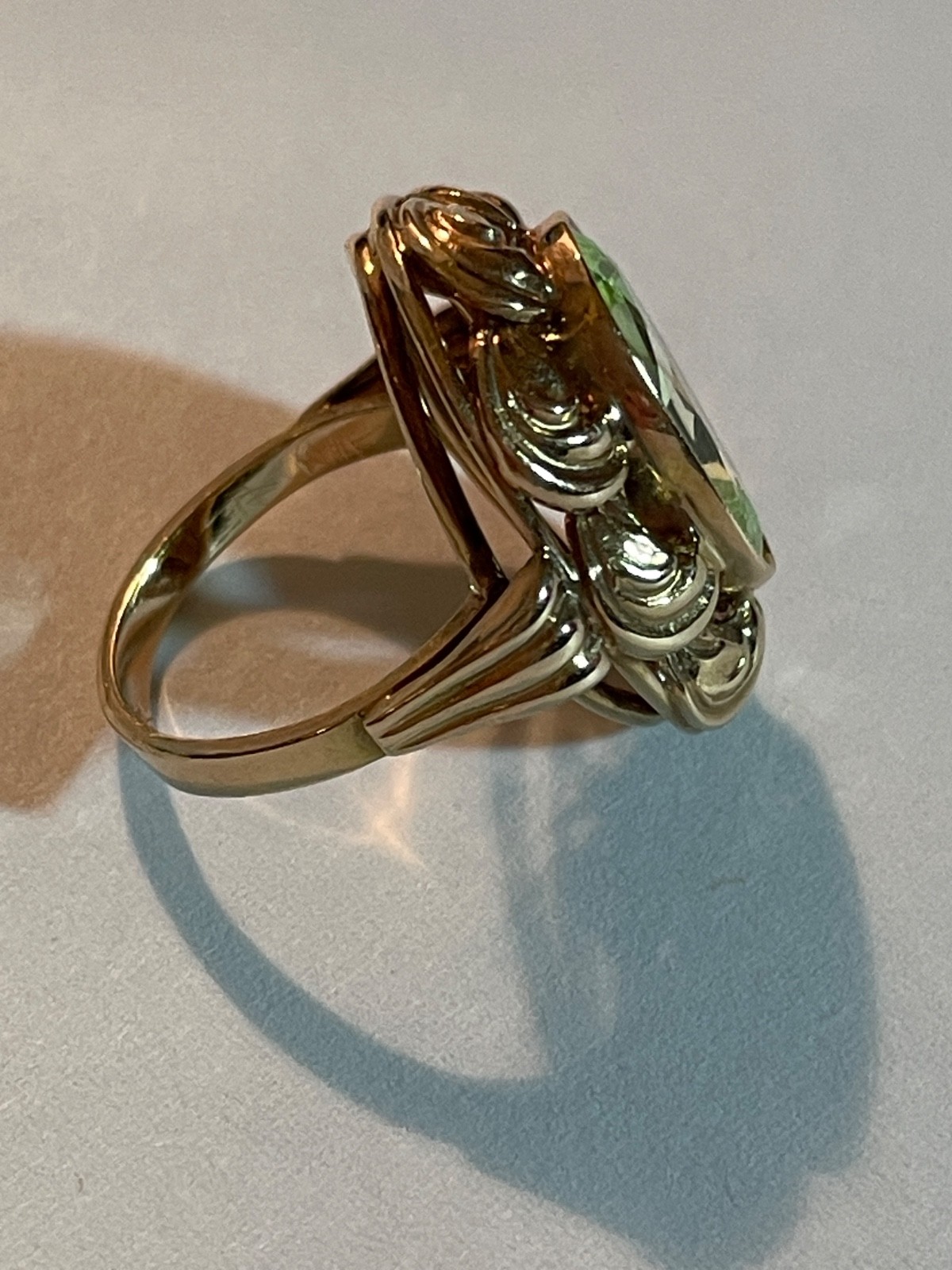 Vintage Mid Century 14k Yellow Gold Austrian Uranium Glass Cocktail Ring Size 5