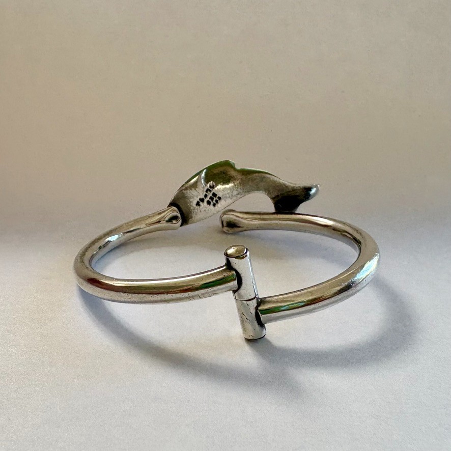 Vintage MEX Mexico 925 Sterling Silver Whale Dolphin Hinged Bangle Bracelet Cuff