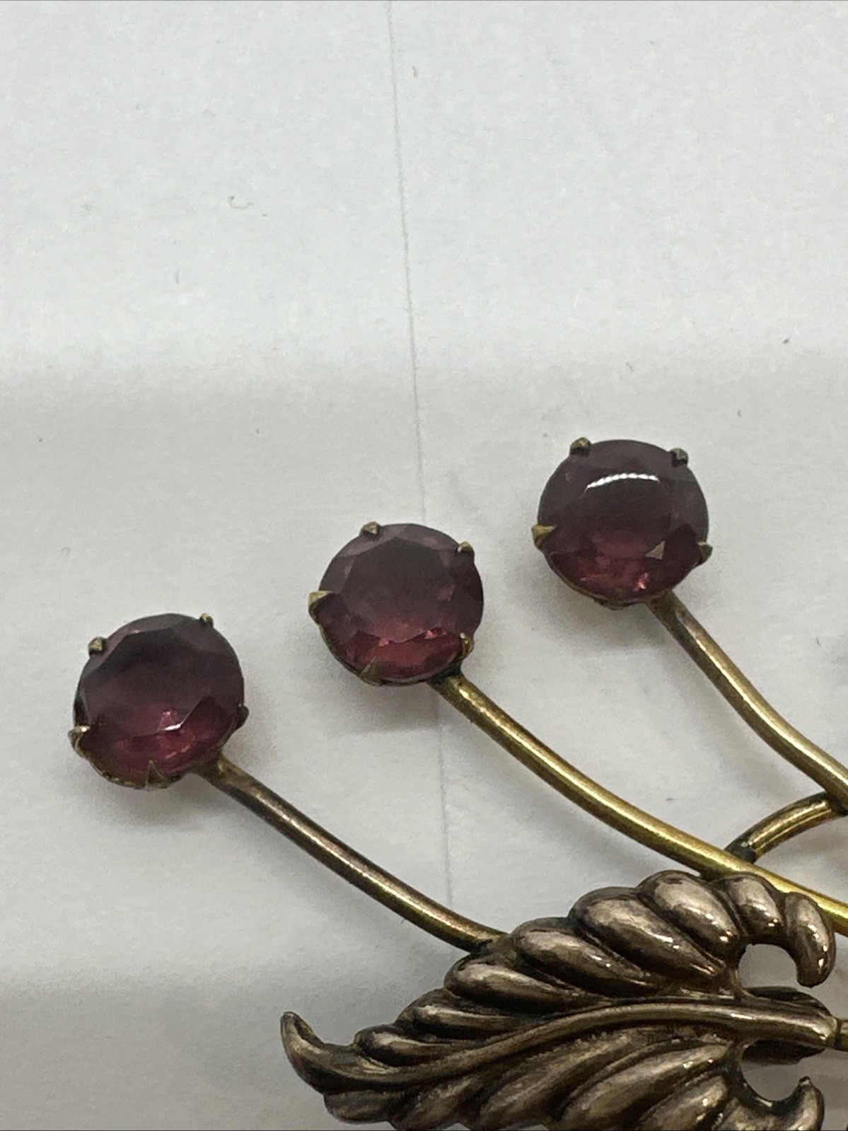 Beautiful Vintage Signed CM 1/20 12K Gold Filled Purple Rhinestone Flower Brooch