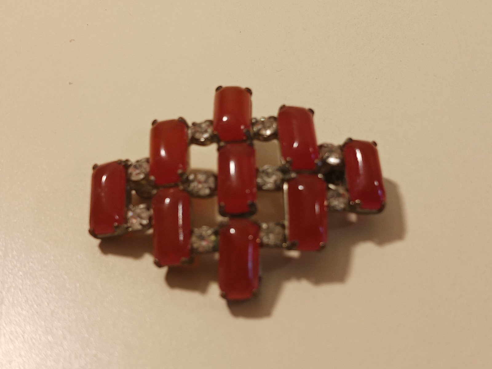 Vintage Art Deco Red Carnelian Agate Brooch Pin Rhinestone Silver Tone Grid Desi