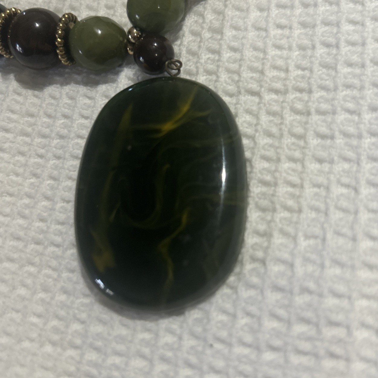 Green And Brown VTG Necklace With Large Green Pendant Lobster Claw Clasp