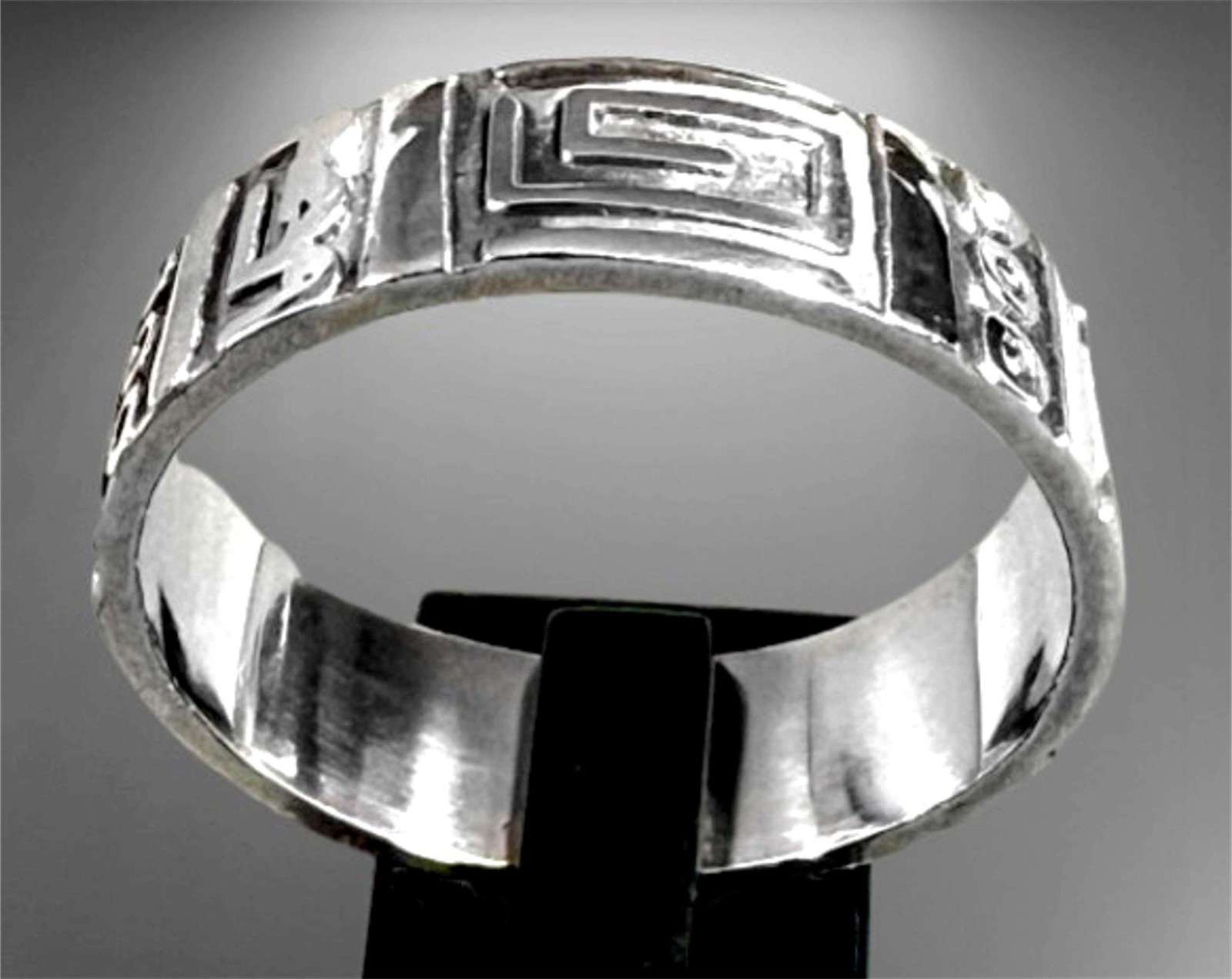 Vintage MEX 925 Sterling Silver Mesoamerican Band Ring Sz 11.75 C6598
