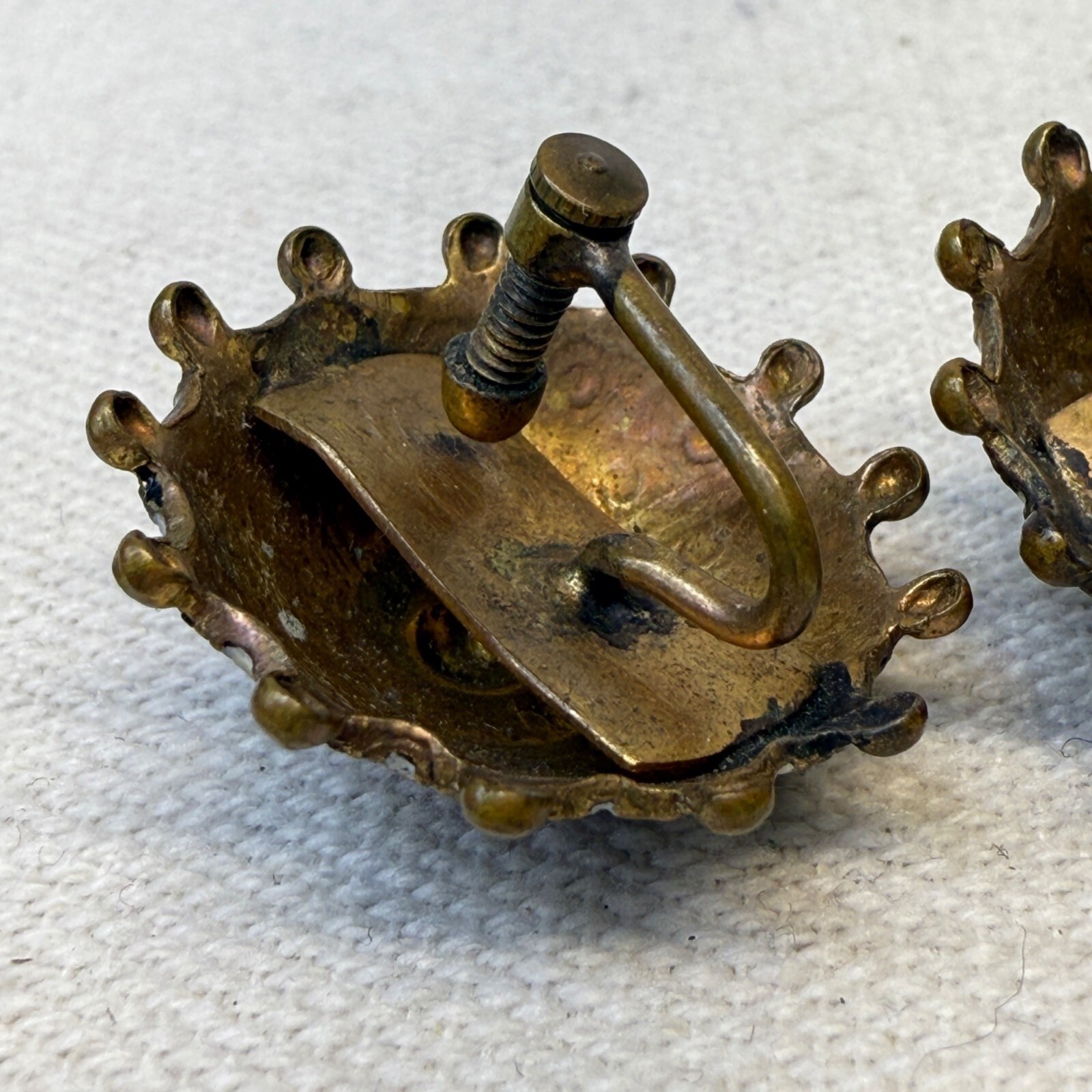 Vintage Damascene Screw Back Earrings MCM Classic