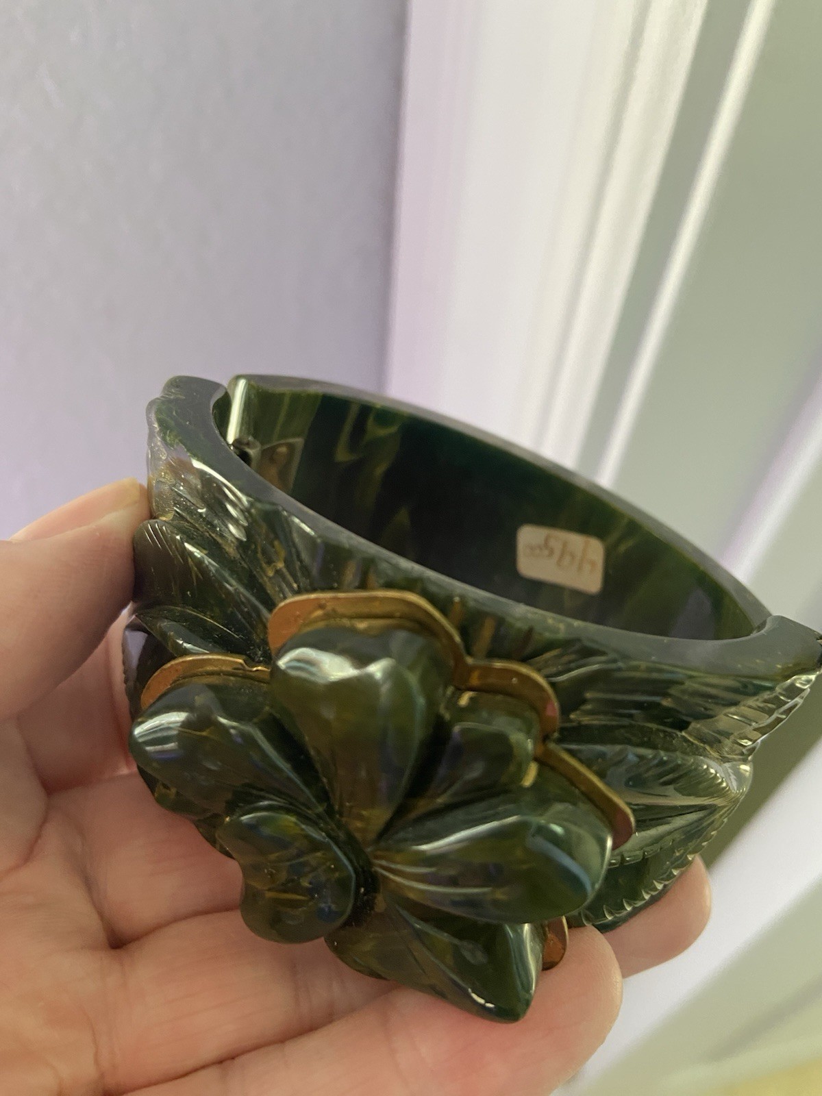 Highly Carved Dark Green Bakelite Bangle Bracelet Art Deco Marbled Vintage