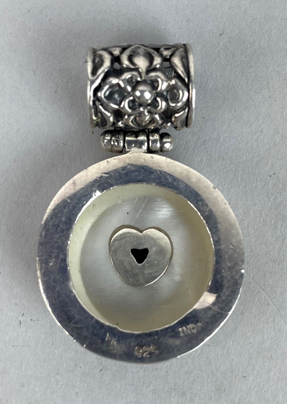 925 Sterling Silver Mother-of-Pearl & Red Garnet heart Gem Pendant enhancer MOP