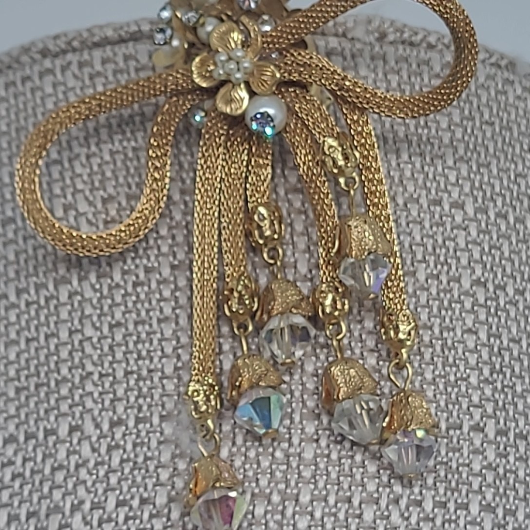 Vintage Mesh Brooch Gold Tone Pearl Rhinestone Tassel Crystal Dangle