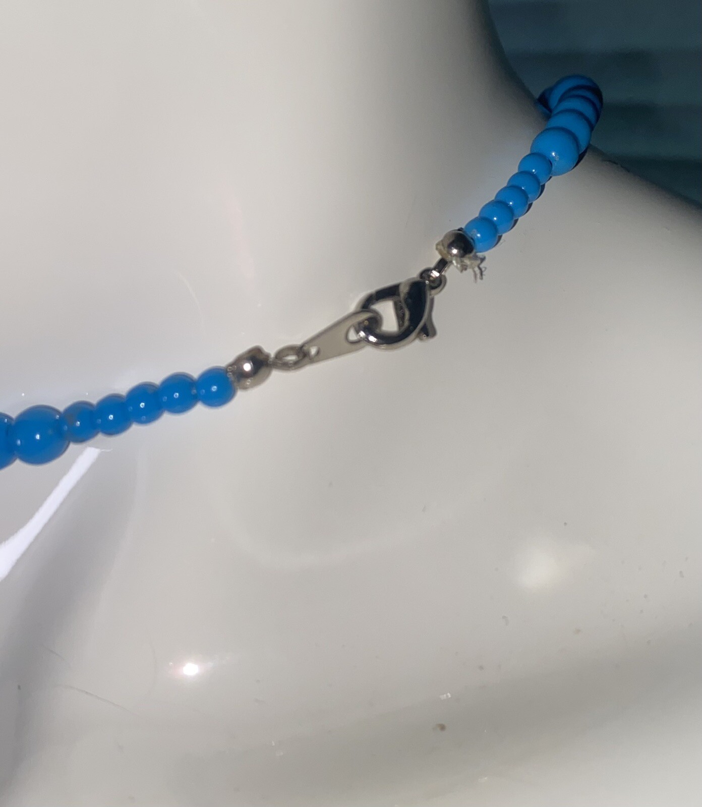 vintage bight blue beaded choker necklace and rhinestone clip on earrings