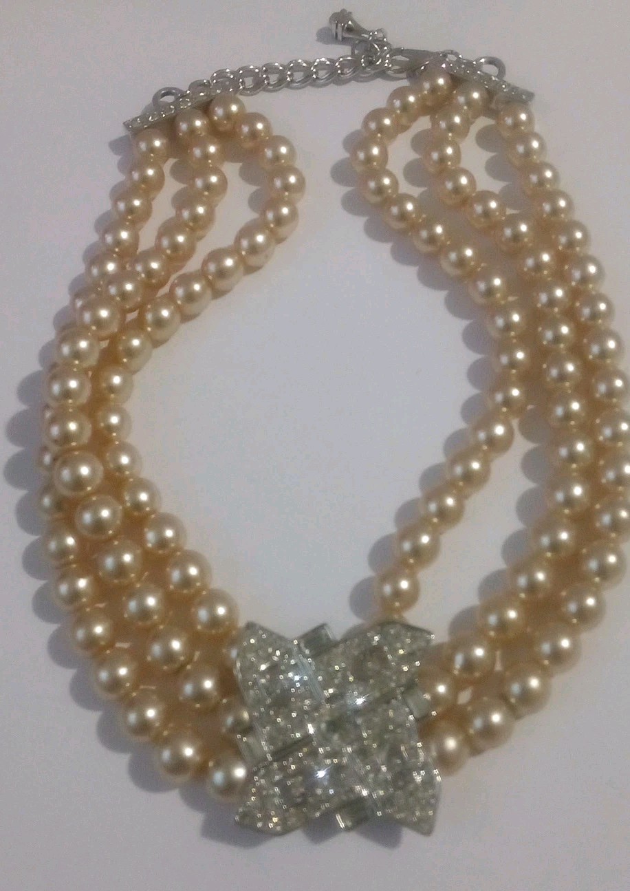 Vintage 3 Strand Choker Pearl Necklace Silver Tone Crystals 16″ With Extender
